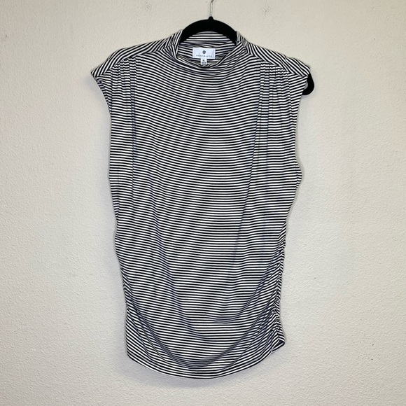 Socialite Tops - Socialite Mock Neck Sleeveless Knit Top NWT Size XL